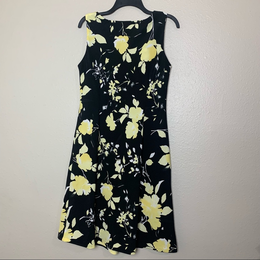 Floral elegant Studio I mid length dress petite - Picture 2 of 4